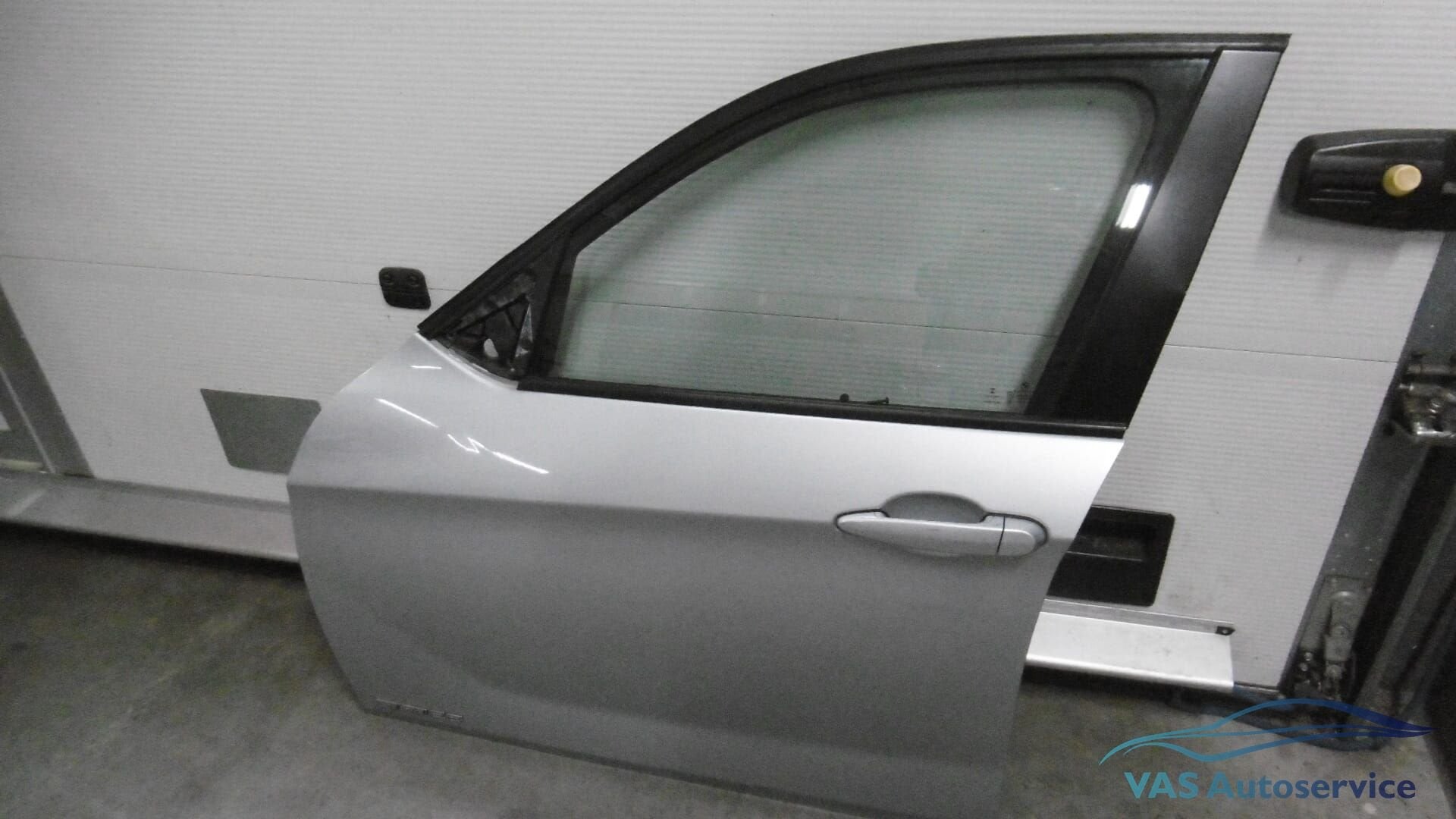 Portier linksvoor BMW X1 E84 titanzilver, Gebruikt, -, Deur, -