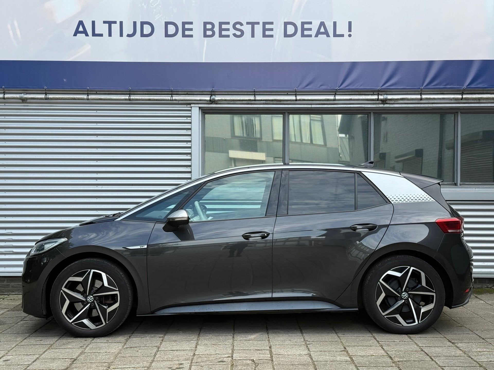 Volkswagen ID.3 Business 58 kWh First Edition l 90,86% SOH l, Auto's, Automaat, 966 min, Gebruikt, Zwart
