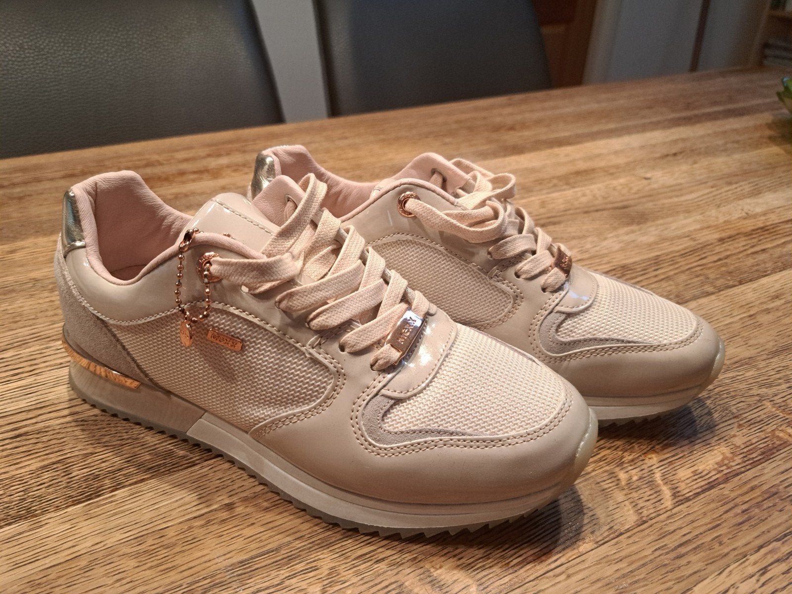 Dames sneakers maat 38 Mexx, Kleding | Dames, Ophalen of Verzenden, Zo goed als nieuw, Sneakers of Gympen