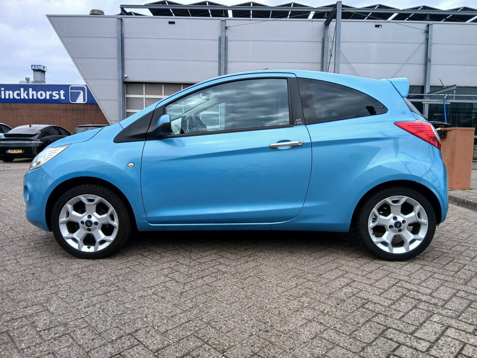 Ford Ka Titanium X, Auto's, Ka, Blauw, Leder, Handgeschakeld