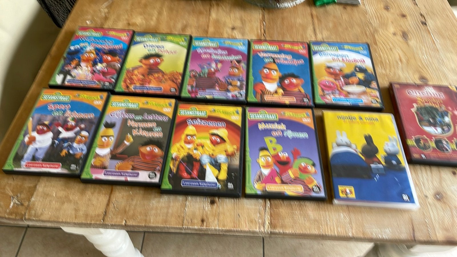 9 dvd van Sesamstraat en 1 van nijntje en 1 van Efteling, Alle leeftijden, Ophalen of Verzenden, Gebruikt, Stand-up of Theatershow