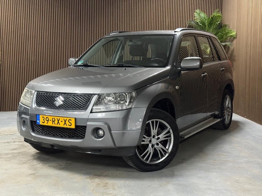 Suzuki Grand Vitara 2.0-16V Exclusive (bj 2005), Automatische klimaatregeling, 4 cilinders, 1850 kg, Grand Vitara