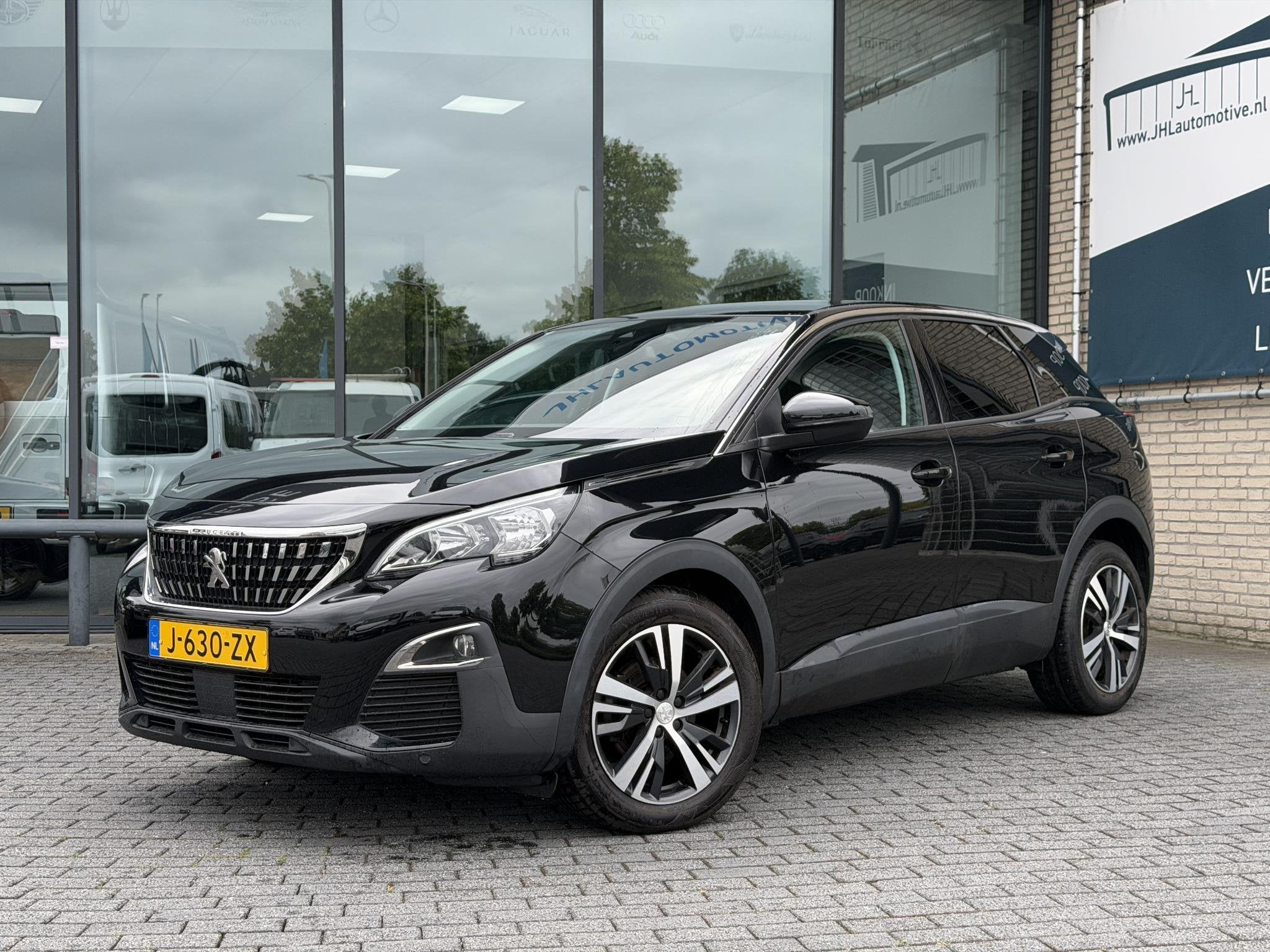 Peugeot 3008 1.2 *130PK*CARPLAY*ECC*CRUISE*NAVI*CAMERA*, Auto's, Voorwielaandrijving, Stof, Gebruikt, 1199 cc