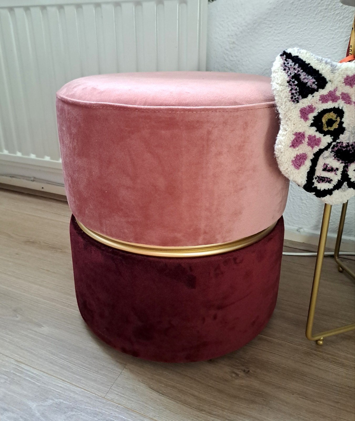 Oud Roze Bordeaux Rode Poef!, Minder dan 50 cm, Rond, Minder dan 50 cm, Ophalen of Verzenden