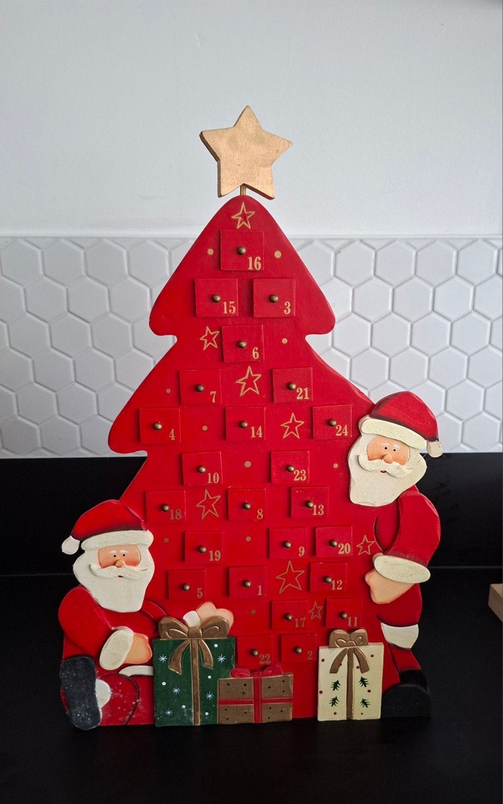 Houten Kerstboom Adventskalender met Kerstmannen +/- 57 cm, Ophalen of Verzenden