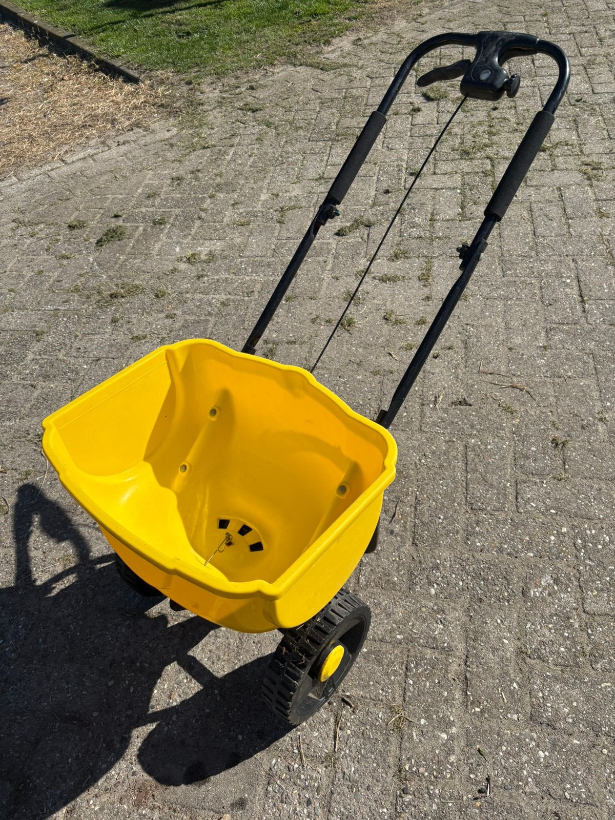 Roteerstrooier zgan, Ophalen, Zo goed als nieuw