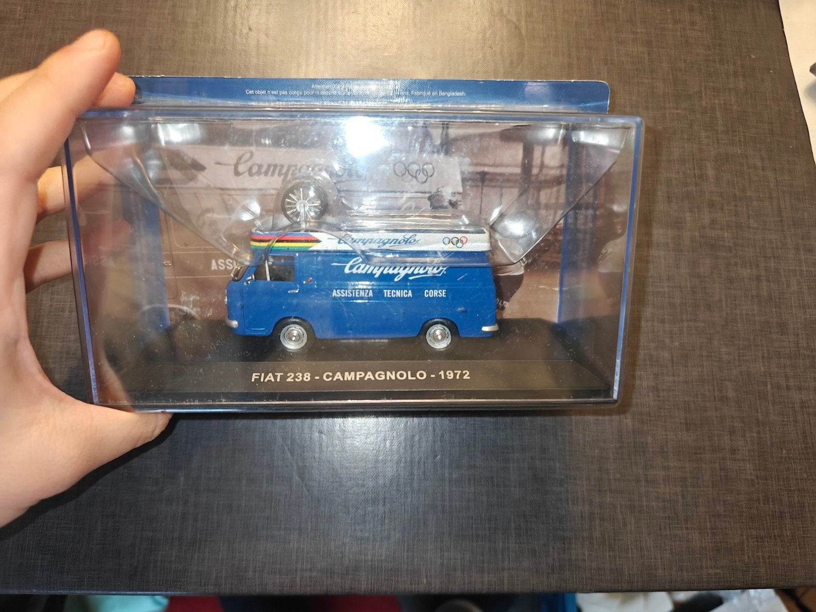 Schaalmodel van de iconische campagnolo fiat bus, Ophalen of Verzenden
