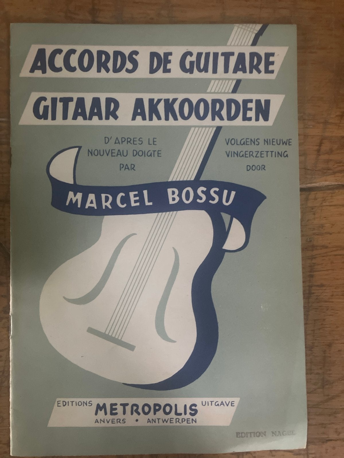 Gitaar Akkoorden Boek - Marcel Bossu - Metropolis, Overige genres, Les of Cursus, Ophalen of Verzenden, Gitaar