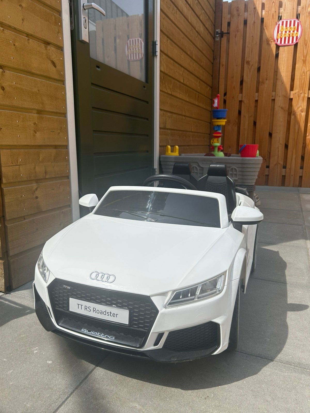 Audi TT RS elektrische kinderauto wit, Ophalen, Zo goed als nieuw