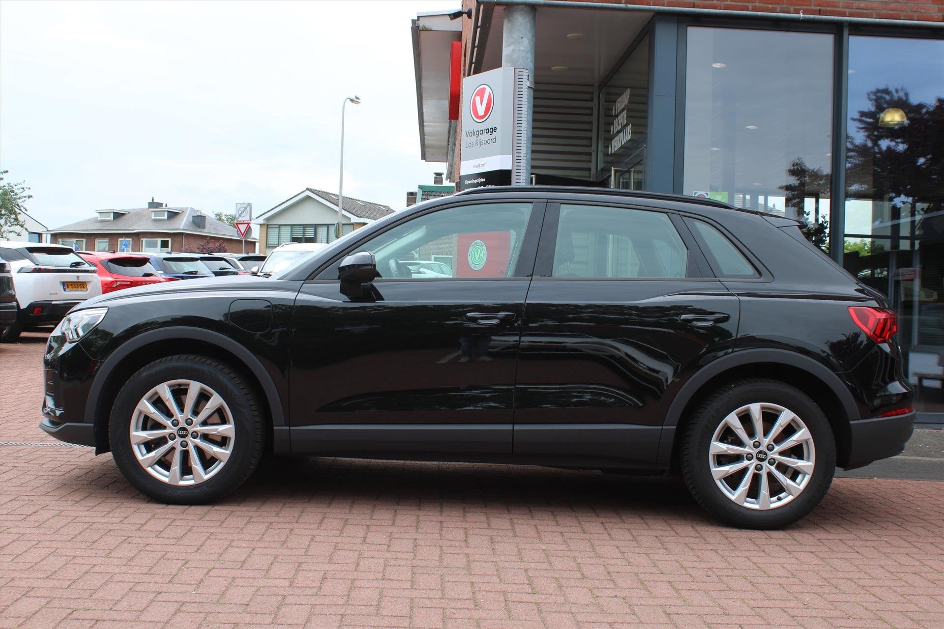 AUDI Q3 45 TFSI PHEV *Business* | Carplay | Cruise & Climate, Auto's, Audi, Automaat, Gebruikt, 150 pk, Zwart