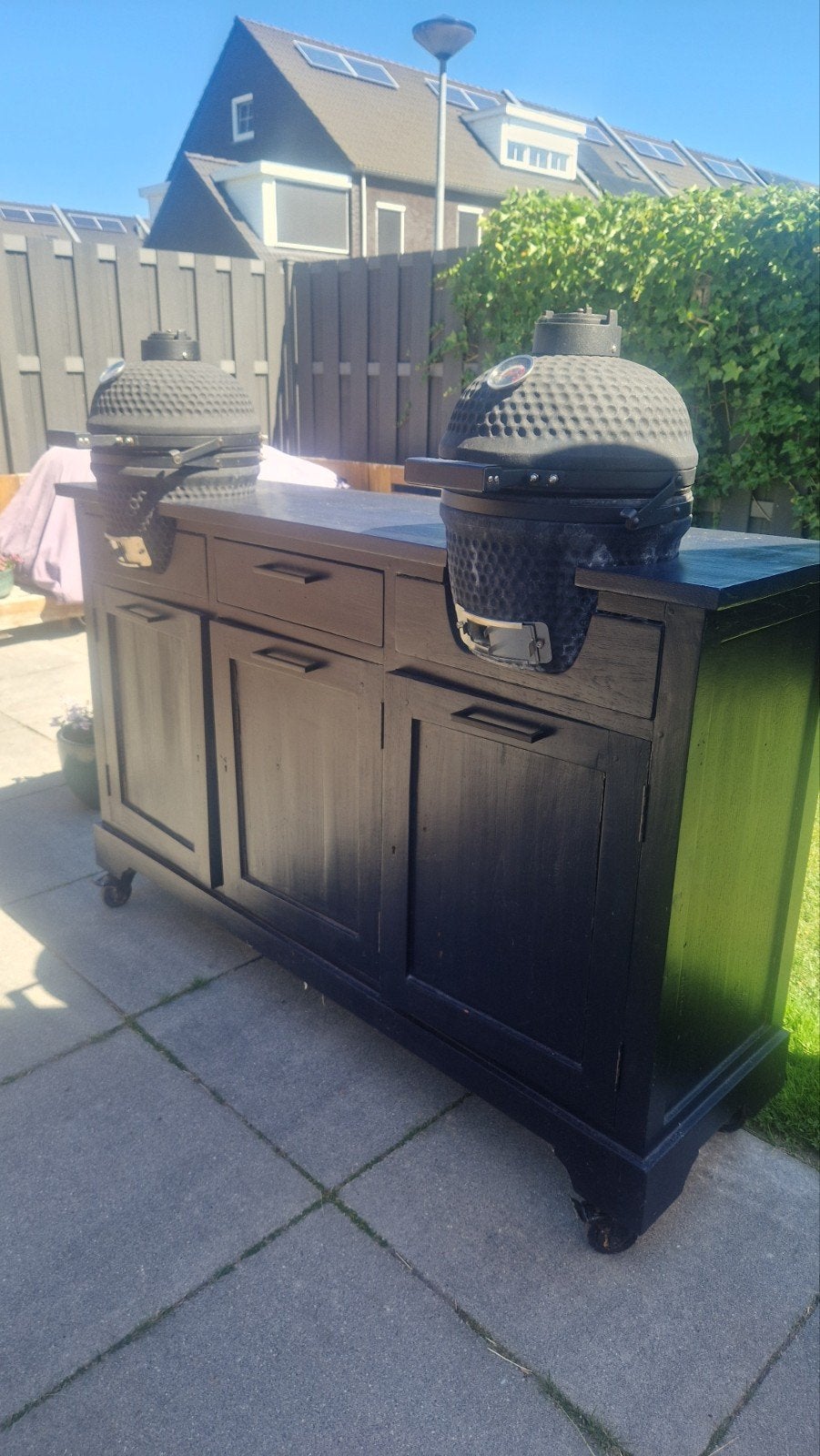bbq kast donkerblauw met kamados, Ophalen, Gebruikt, Houtskool
