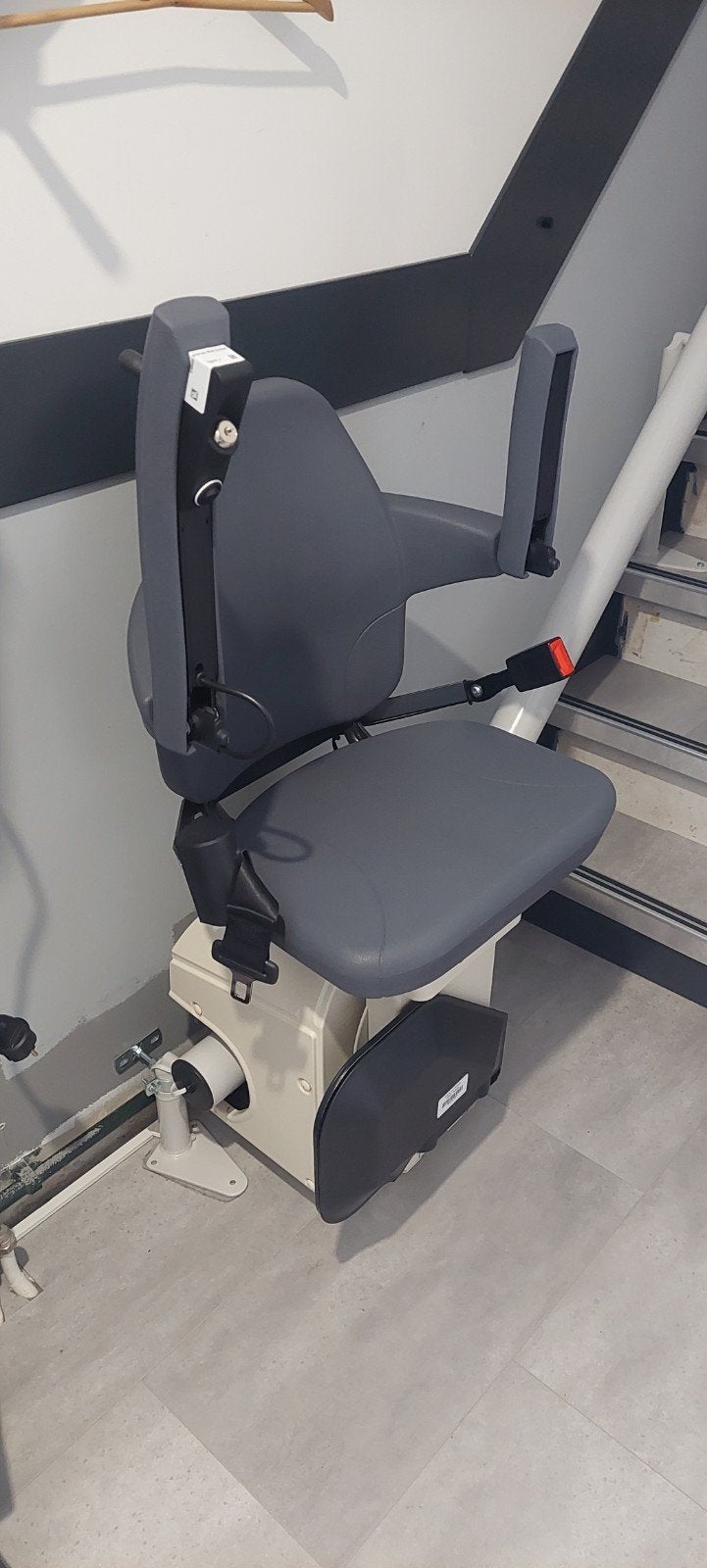 Handicare traplift, Diversen, Trapliften, Ophalen, Gebruikt
