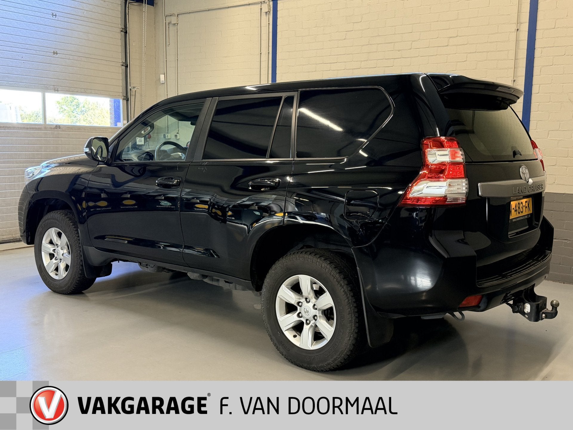 Toyota Land Cruiser 2.8 D-4D-F LX Blind Van Automaat, Auto's, Automaat, Bluetooth, Gebruikt, Euro 6