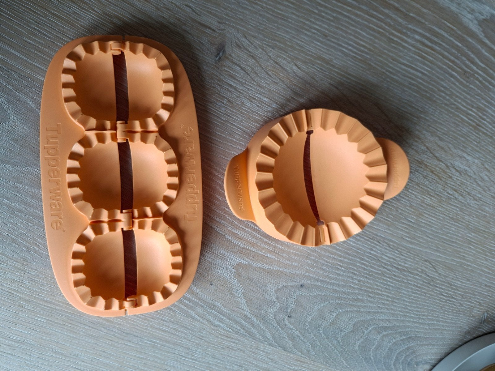 Tupperware deegklemmen / empanada maker (samen 20,-), Ophalen, Nieuw, Oranje, Overige typen