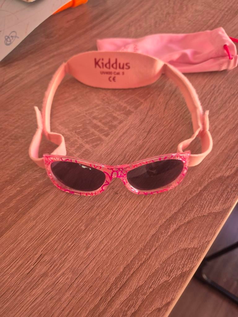 Kiddus Roze Zonnebril voor Kinderen - UV400 Cat 3, Overige merken, Zonnebril, Ophalen of Verzenden, Zo goed als nieuw