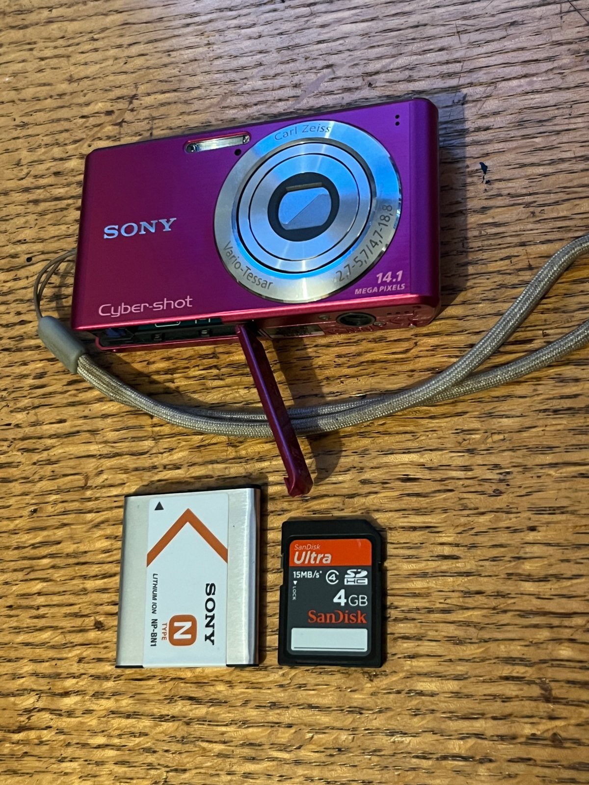 Foto 7 van Sony Cyber-shot DSC-W530 Compactcamera - Roze