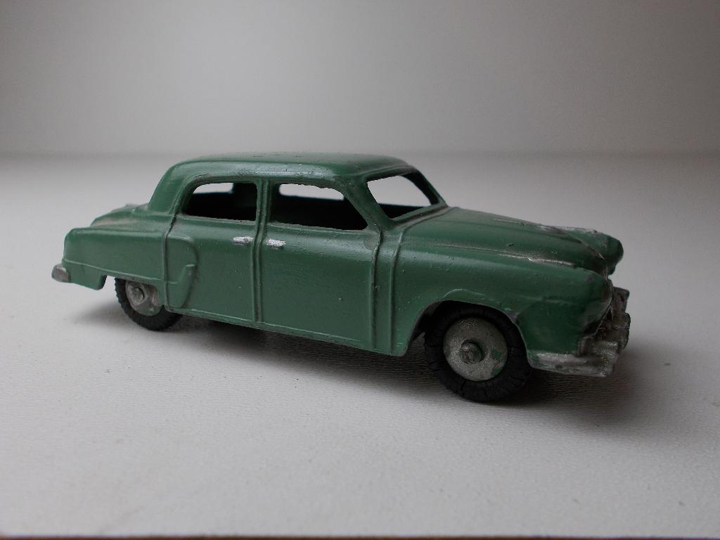 1955 Dinky Toys 172 STUDEBAKER LAND CRUISER (Opknapper) -A-.