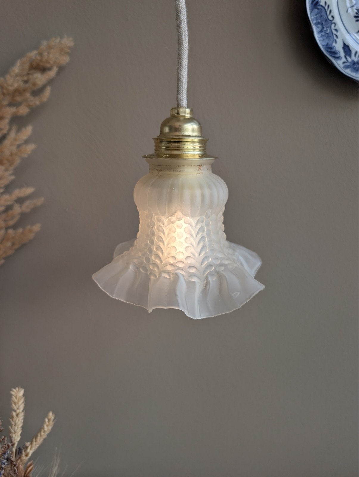 Prachtige kleine vintage hanglamp opaline rokkapje, Ophalen of Verzenden, Glas