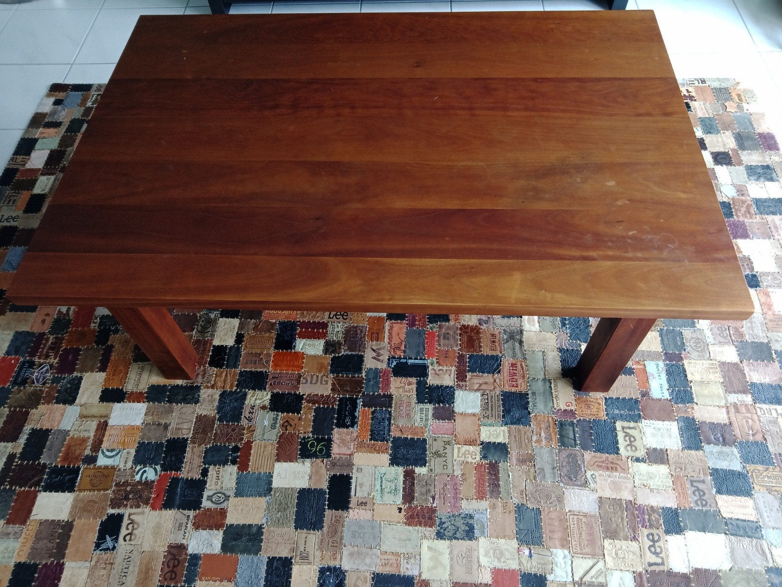 Stevige salontafel van kersenhout., Huis en Inrichting, Tafels | Salontafels, Ophalen, Gebruikt, 100 tot 150 cm, 50 tot 100 cm