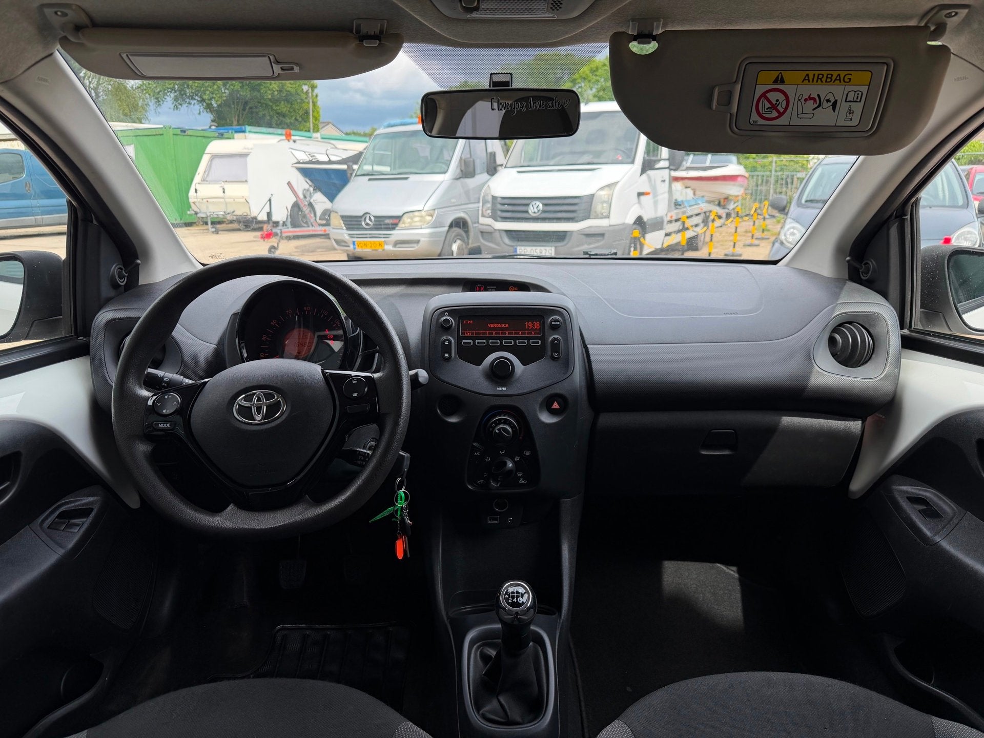 Toyota Aygo 1.0 VVT-i | Airco | 5 Deurs | E-Pakket | Bluetoo, Auto's, Voorwielaandrijving, Gebruikt, Euro 6, 4 stoelen