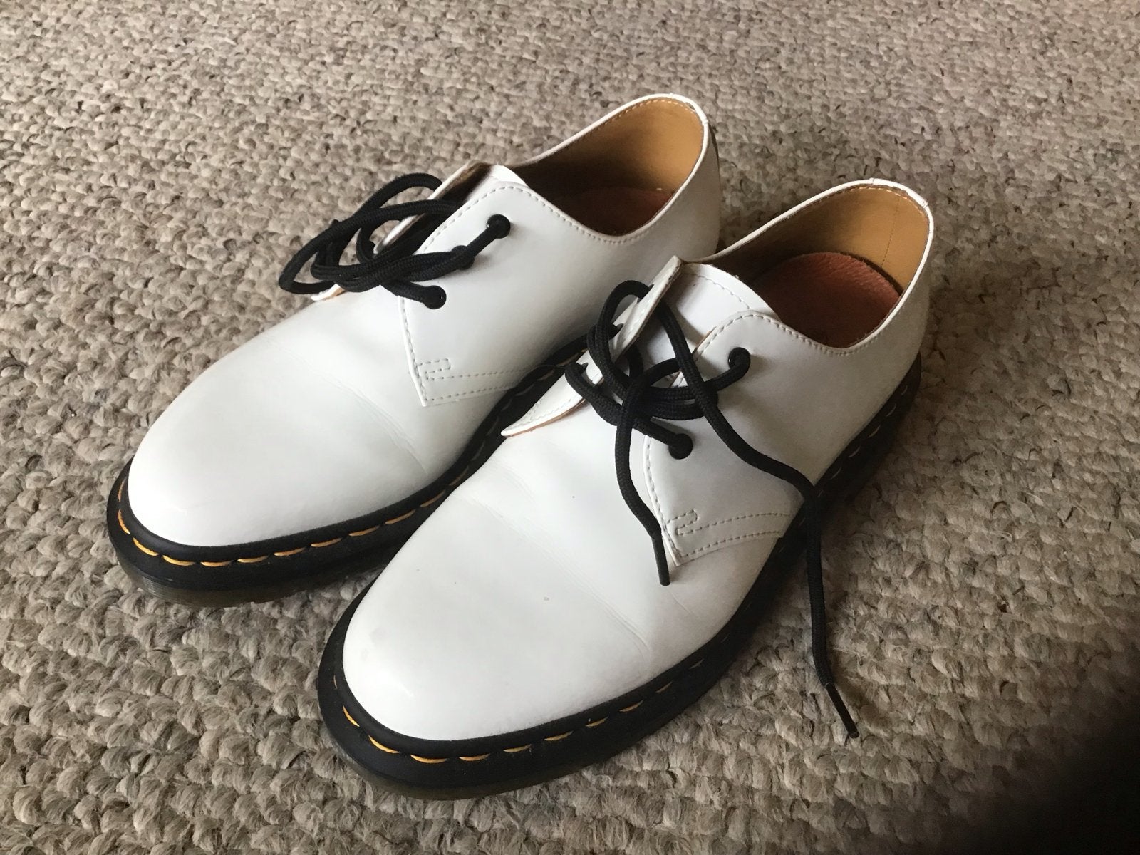 Witte Dr. Martens schoenen - nieuw!, Ophalen of Verzenden, Nieuw, Wit, Schoenen met lage hakken