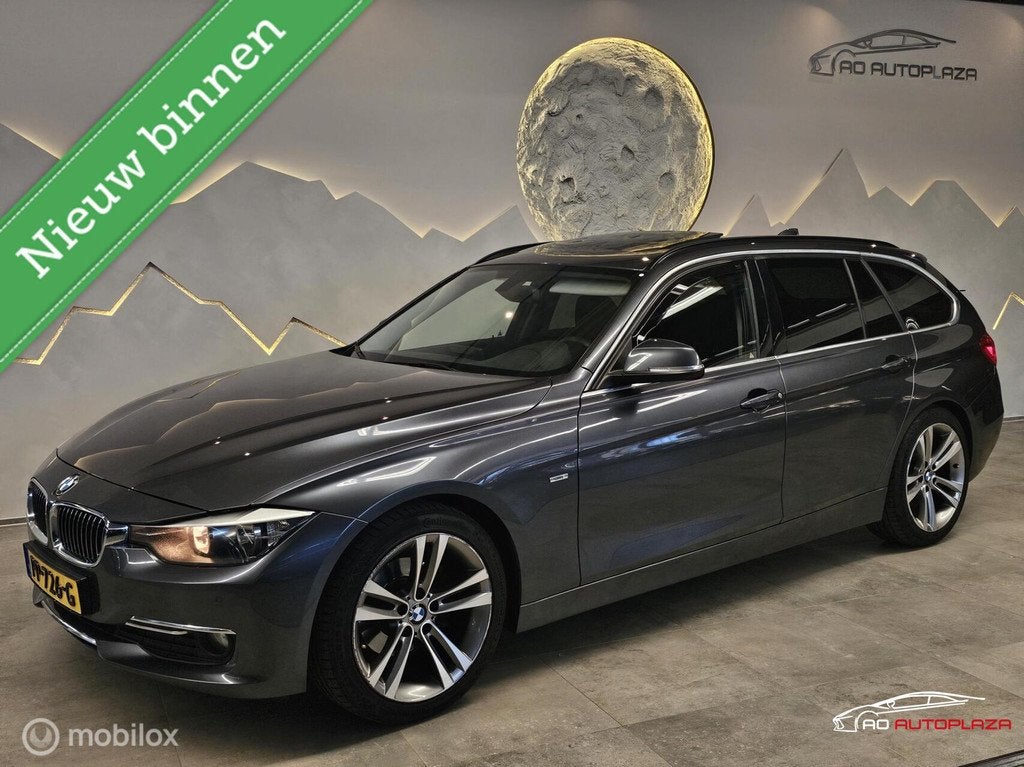 BMW 3-serie Touring 320d Panorama/Harman Kardon/Keyless, Auto's, Automaat, Achterwielaandrijving, 1995 cc, Zwart