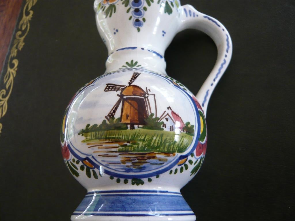 Delfts gekleurd Polychrome vaasje kannetje 14cm, Antiek en Kunst, Ophalen of Verzenden