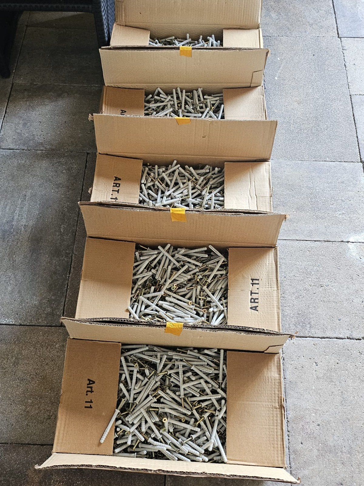 Doos slagpluggen tekoop 875, Doe-het-zelf en Verbouw, Ophalen of Verzenden, Nieuw, Minder dan 50 mm, Schroeven