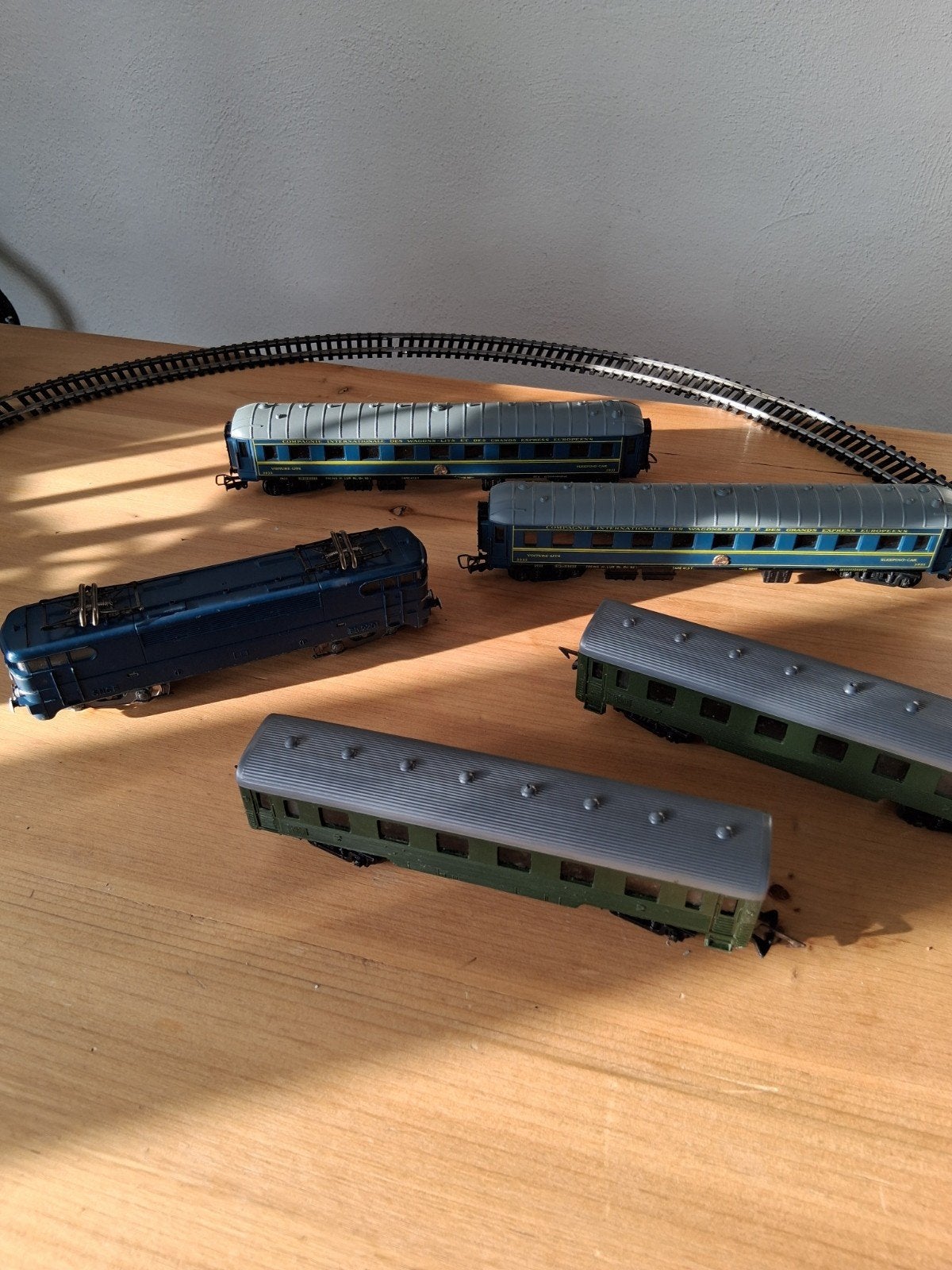 HB Express Treinset met locomotief, wagons en rails, Ophalen, Gelijkstroom, Trix, Gebruikt