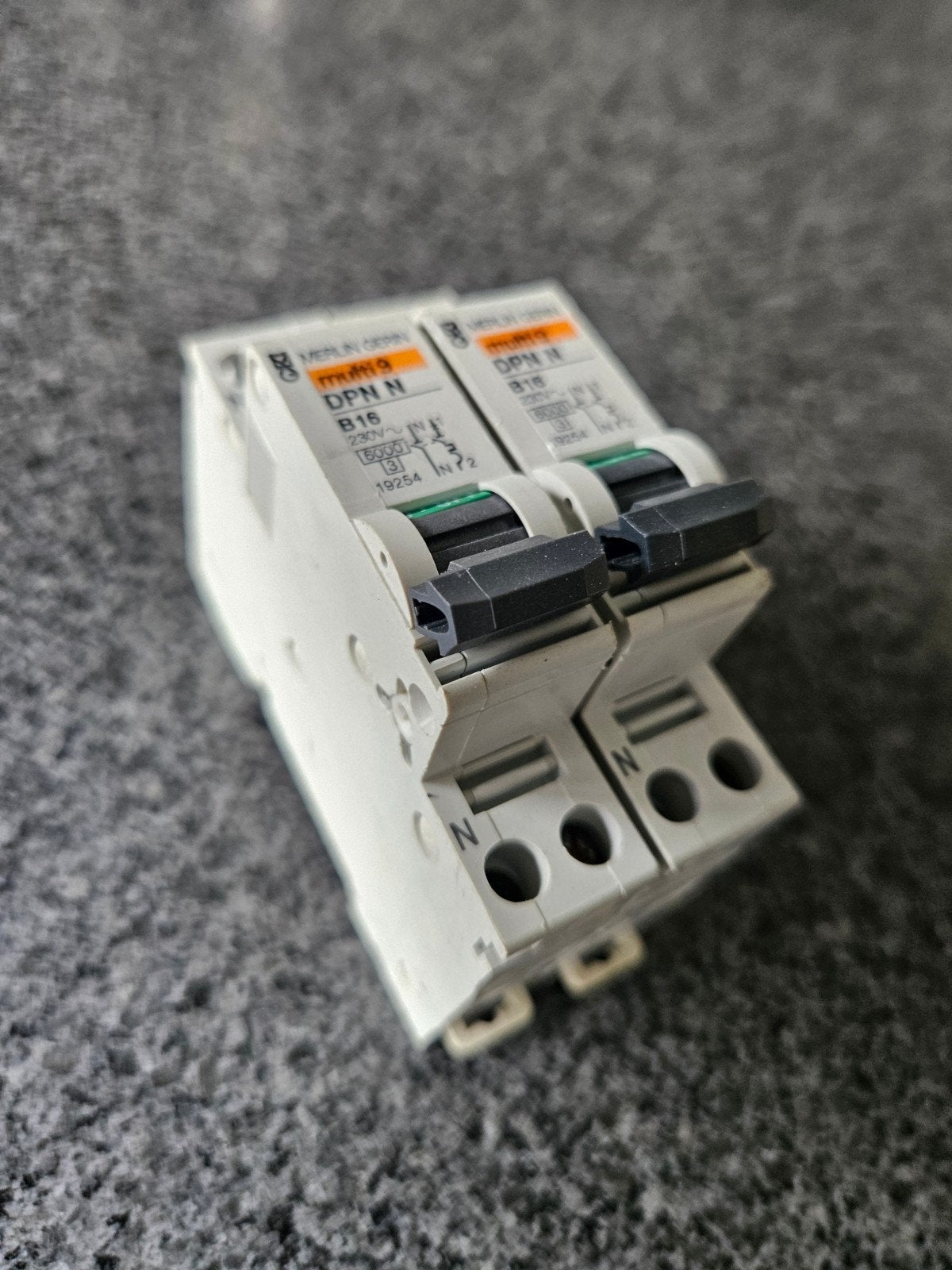 Merlin Gerin Multi 9 DPN N B16 Installatieautomaten, Ophalen of Verzenden, Gebruikt, Overige merken, Installatieautomaat