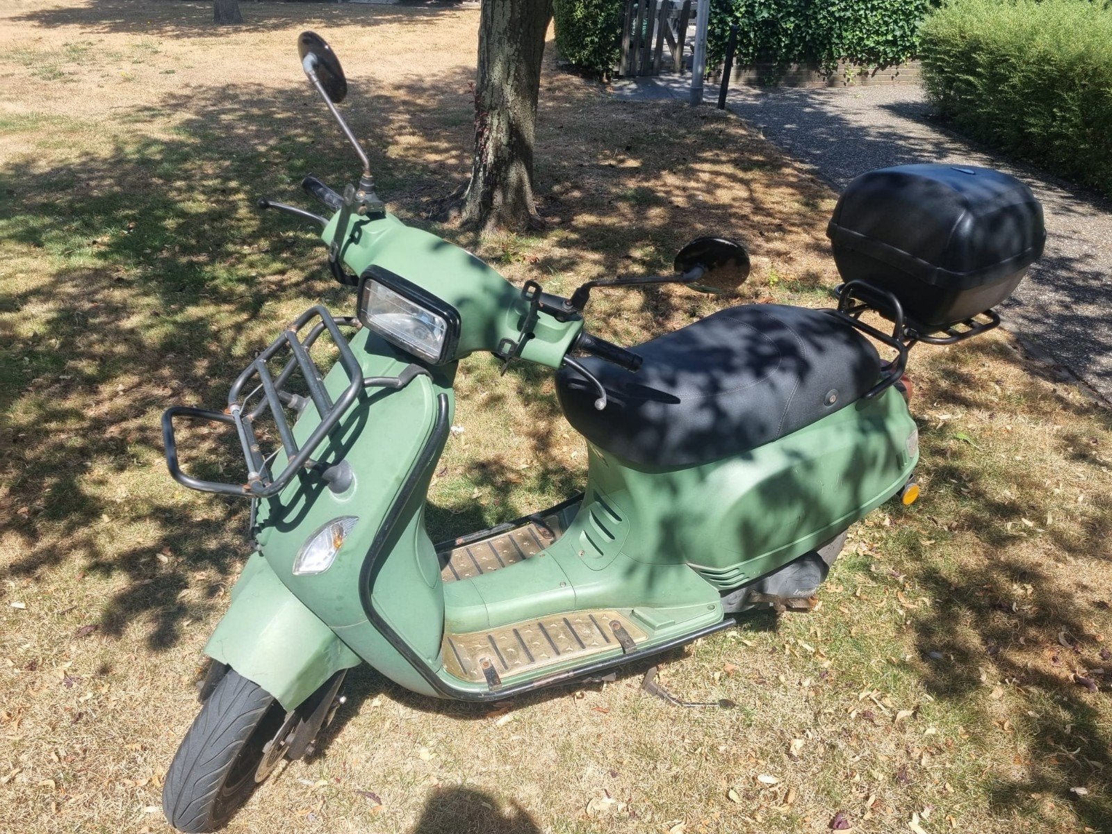 Leopard scooter met topkoffer en voorrek, blauw kenteken 201, Ophalen, Gebruikt, Overige typen, Overige merken
