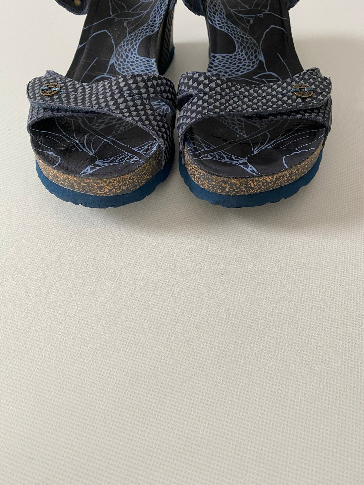 Panama Jack Sandalen met sleehak en klittenband, Blauw, Maat, Kleding | Dames, Schoenen, Ophalen of Verzenden, Gedragen, Blauw