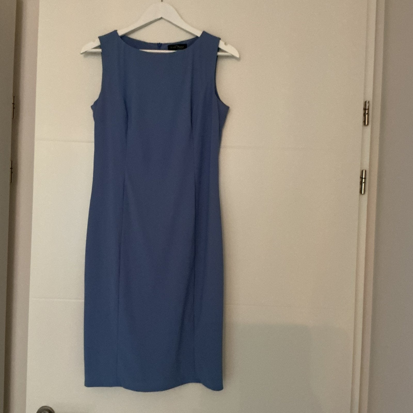 Mouwloze lavendel blauwe jurk, maat M, La Dress by Simone, Maat 38/40 (M), Blauw, Ophalen of Verzenden, Gedragen