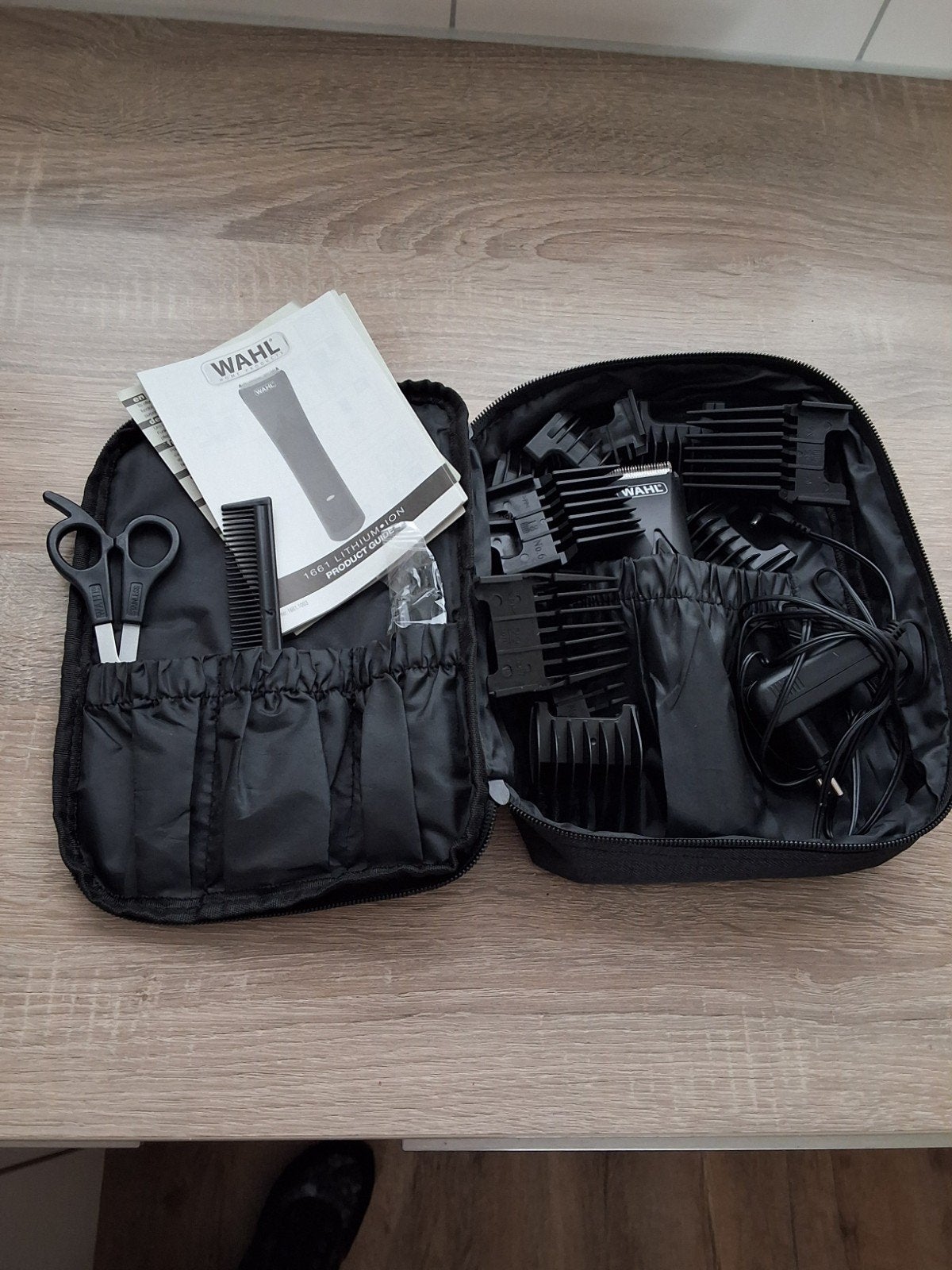 Te koop Wahl Tondeuse 16610465 Haartrimmer voor mannen
Wahl, Ophalen of Verzenden, Nieuw, Tondeuse
