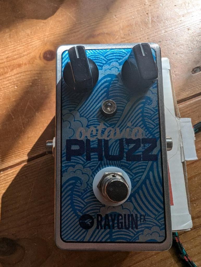 Raygun FX - octavia fuzz, Ophalen of Verzenden, Zo goed als nieuw, Distortion, Overdrive of Fuzz