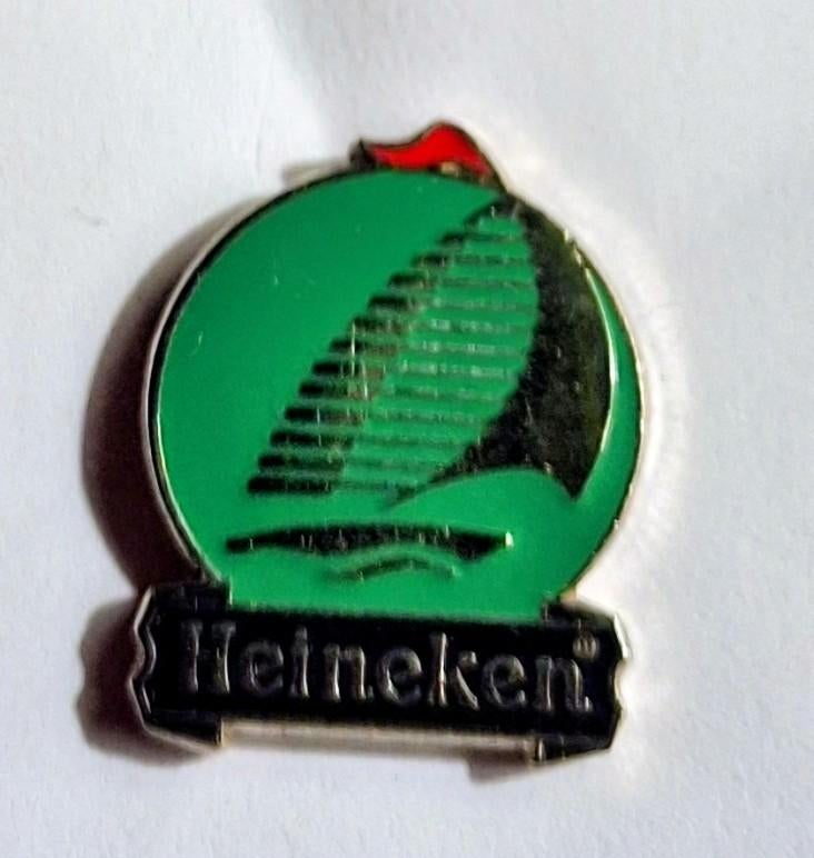 Heineken pin - Vintage Brouwerij Pin, Verzamelen, Ophalen of Verzenden, Zo goed als nieuw, Merk, Speldje of Pin