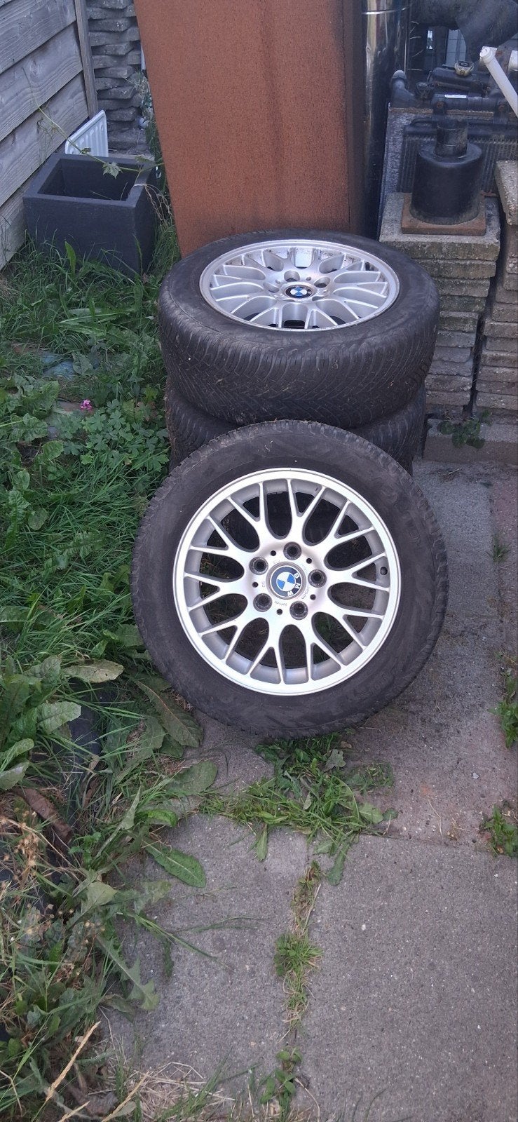 bmw velgen 16" met all season banden, Ophalen, Gebruikt