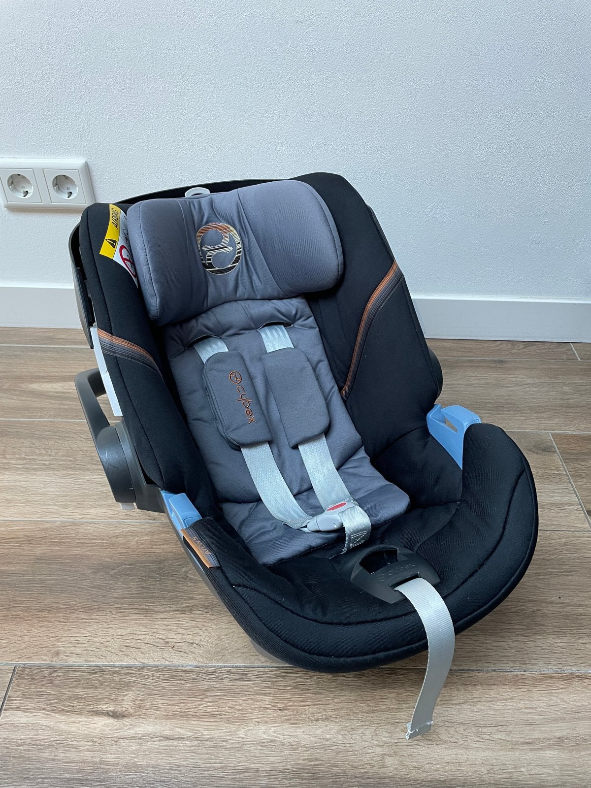 Cybex Aton 5 autostoel met Isofix base 2-fix, Autogordel of Isofix, Zijbescherming, Zo goed als nieuw, 0 t/m 13 kg