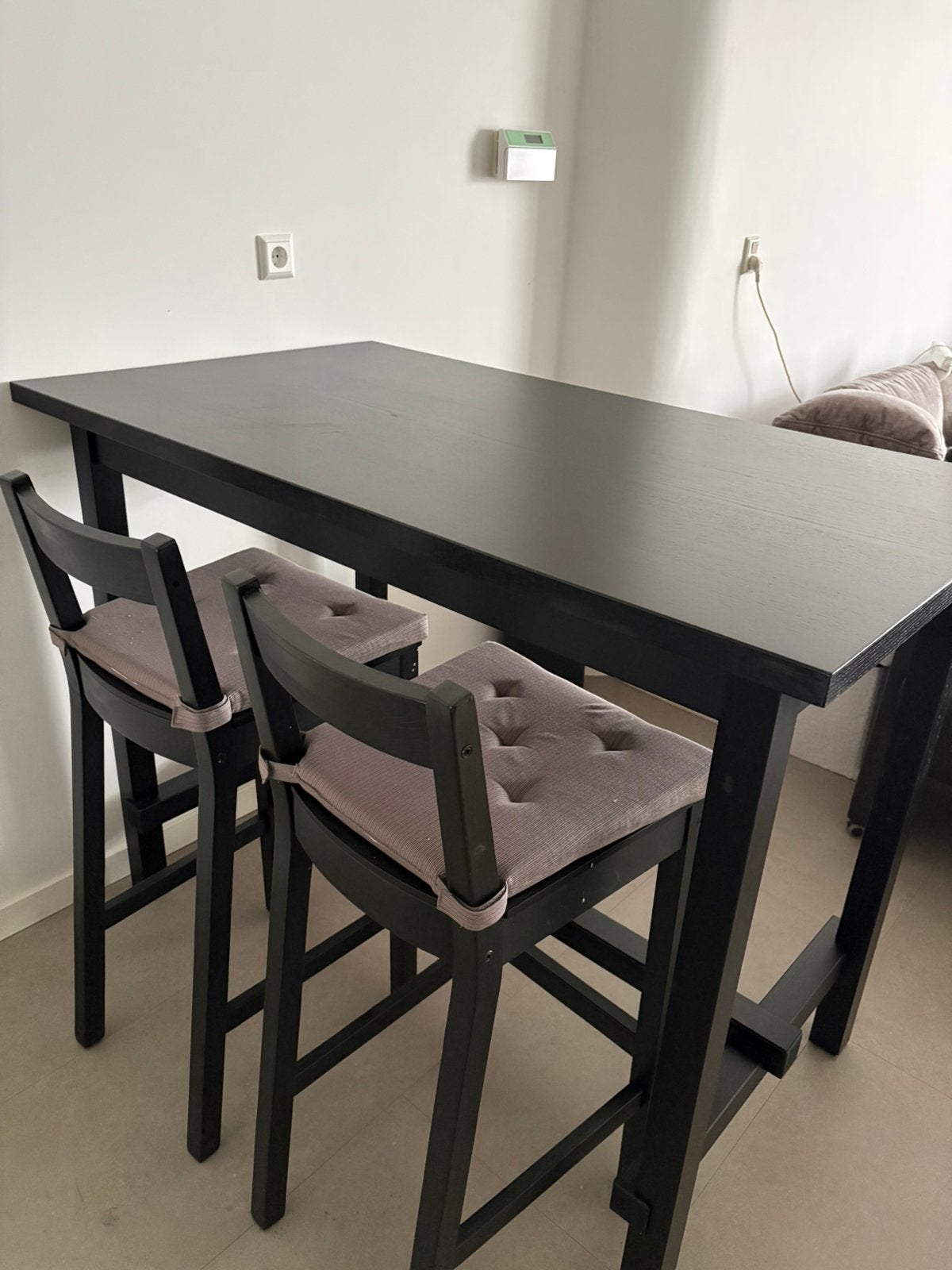 Bartafel met 2 krukken, Ophalen, Zo goed als nieuw