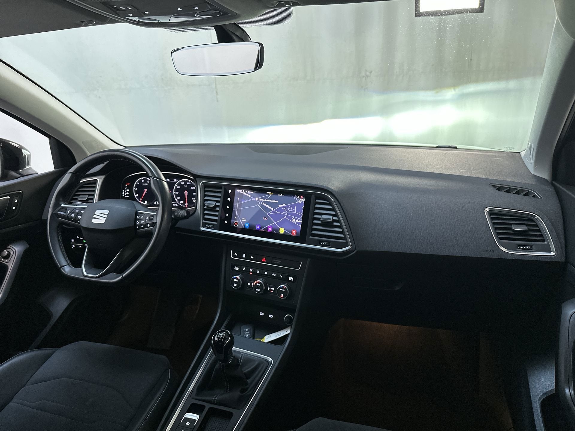 Seat Ateca 1.5 TSI 150pk Style Business Intense Camera Stoel, Auto's, Voorwielaandrijving, Dealer onderhouden, 1300 kg, 4 cilinders