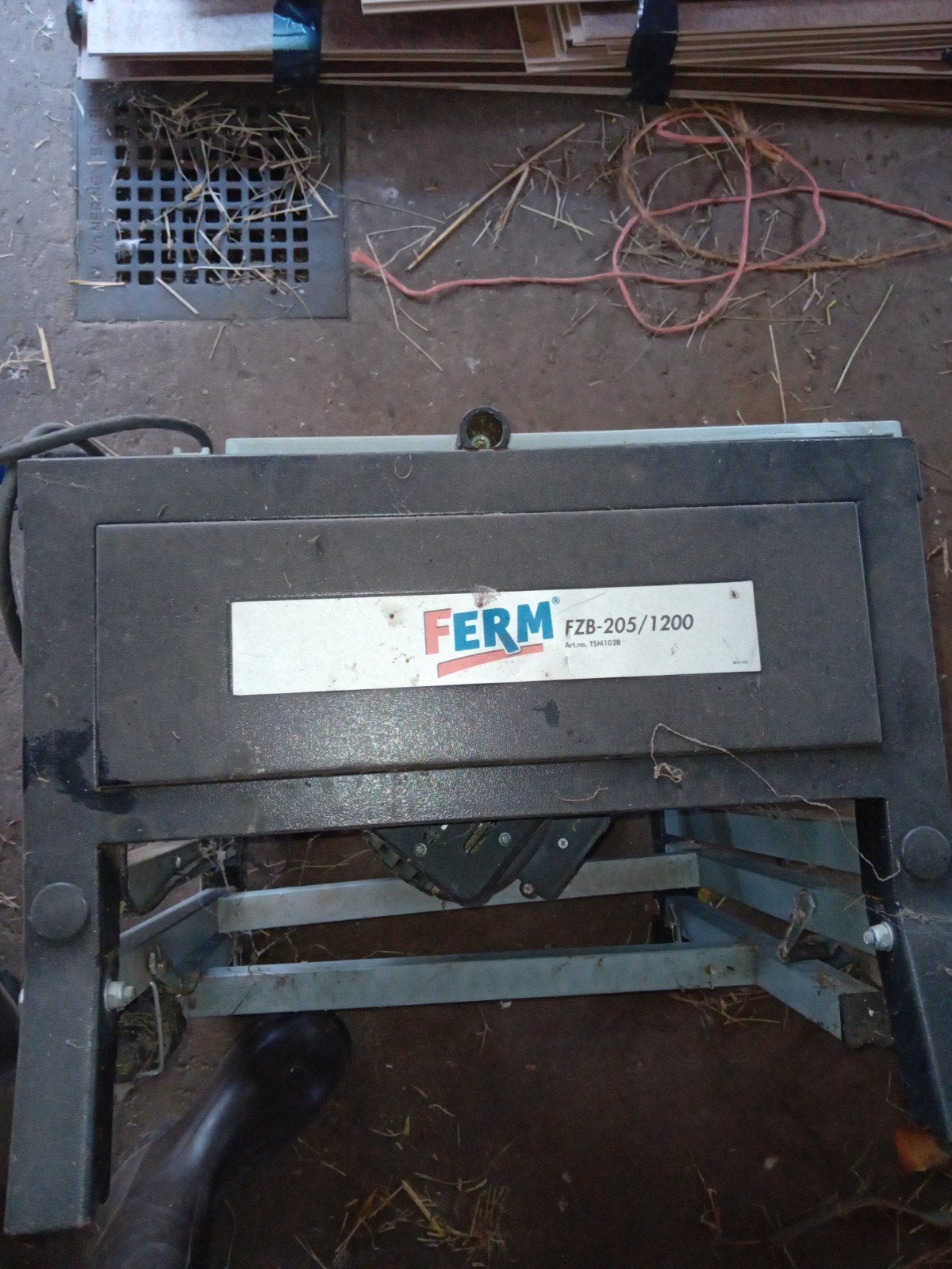 Zaagtafel Ferm FZB-205/1200 incl. nieuw zaagblad, Doe-het-zelf en Verbouw, Ophalen, Gebruikt, Cirkelzaag, 70 mm of meer