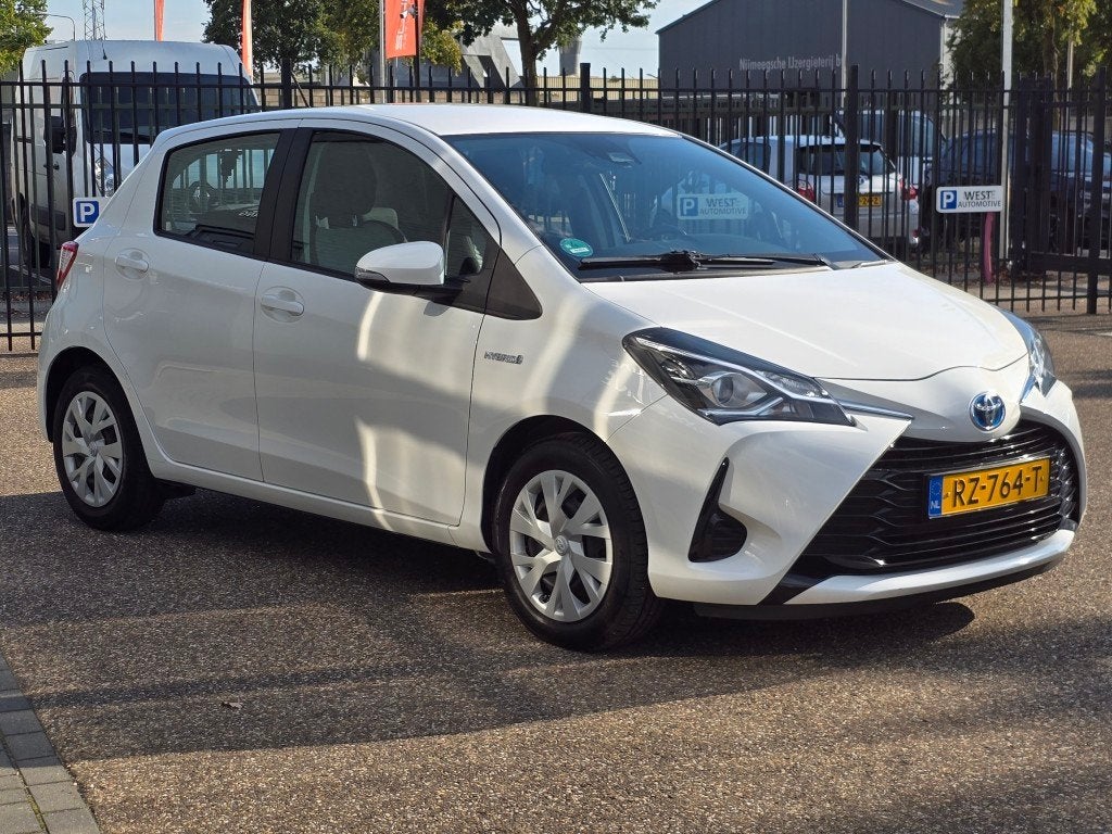 Foto 6 van Toyota Yaris 1.5 Hybrid Aspiration PERFECT ONDERHOUDEN ZEER
