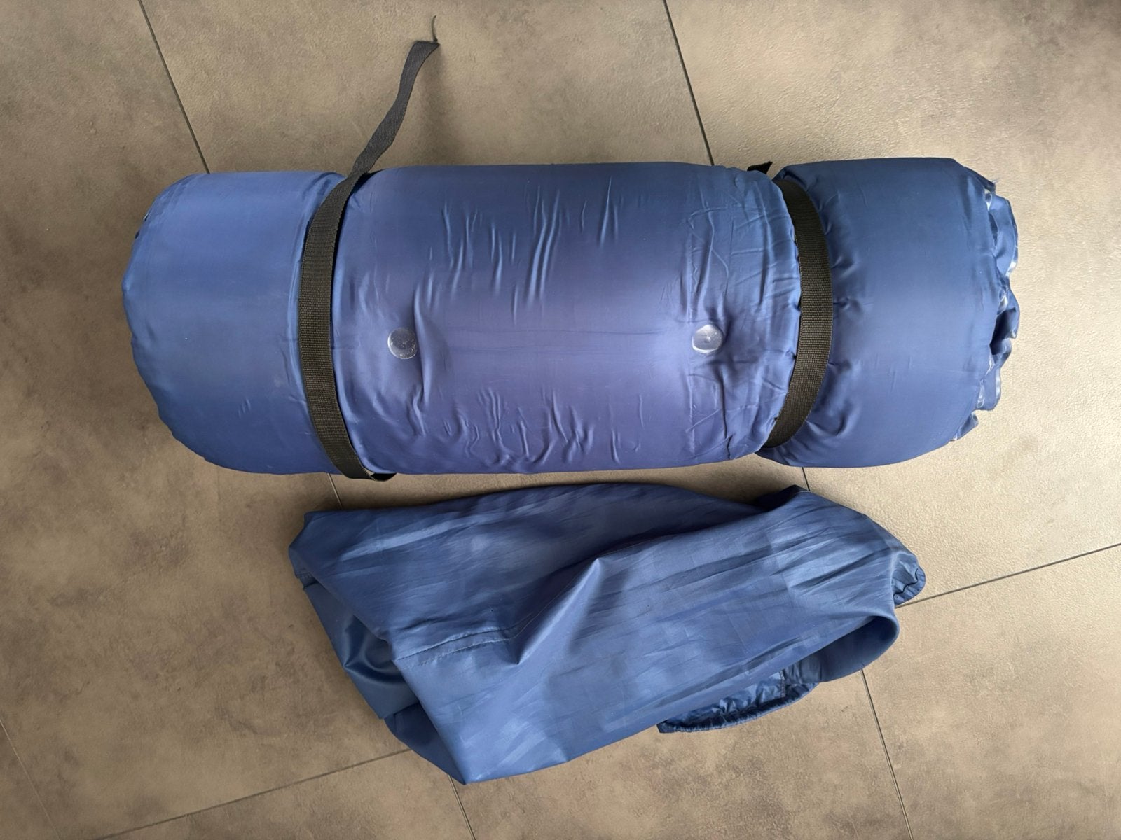 Zelf inflatable matje, Caravans en Kamperen, Slaapmatten, Ophalen, Gebruikt, 1-persoons