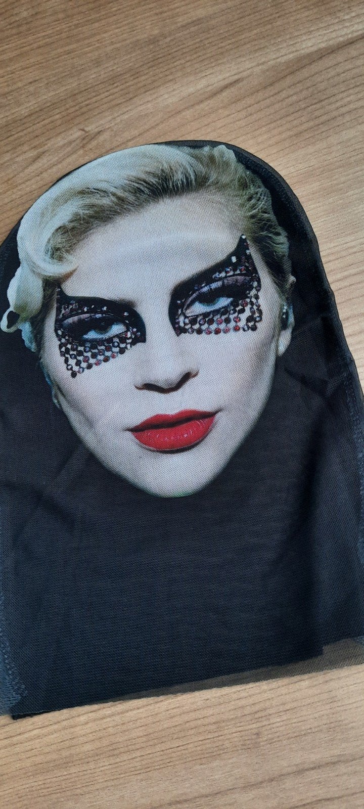 Lady Gaga Gezichtsmasker - Uniek Carnaval/Feest Accessoire, Kleding | Dames, Carnavalskleding en Feestkleding, Maat 38/40 (M)