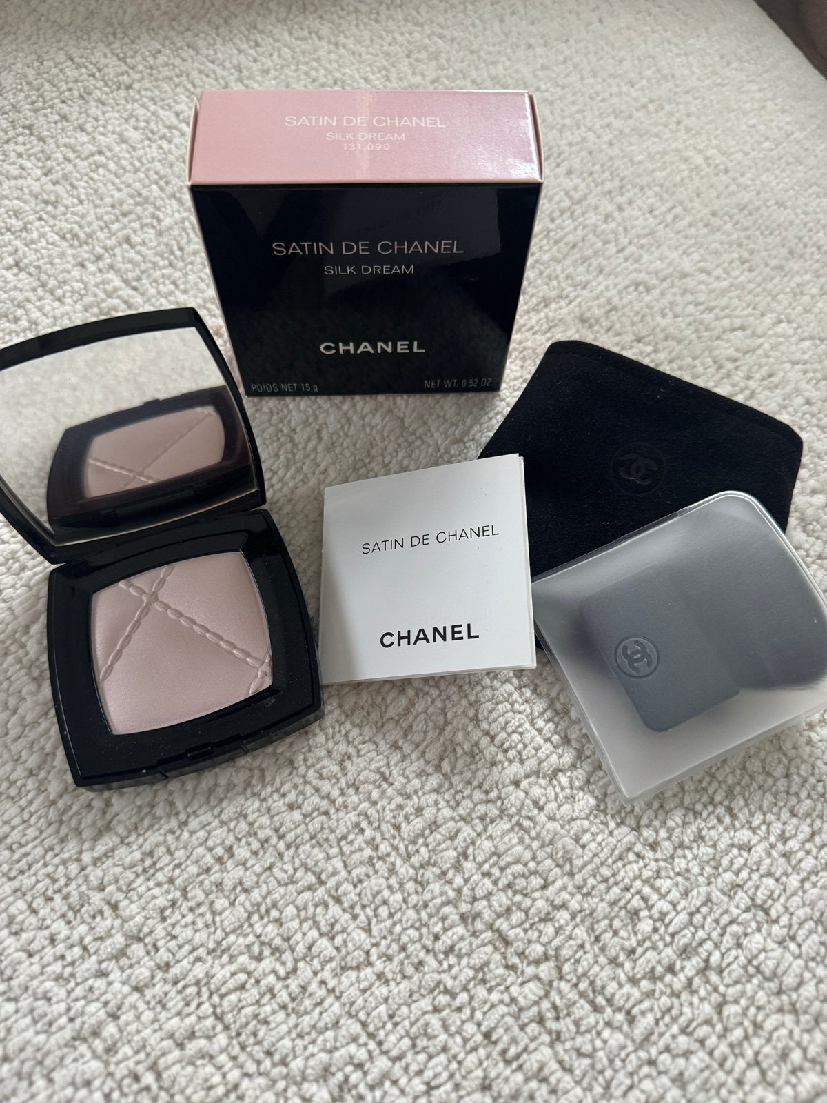 Nieuw Chanel Satin de Chanel Silk Dream Highlighter, Gehele gezicht, Nieuw, Ophalen of Verzenden, Make-up