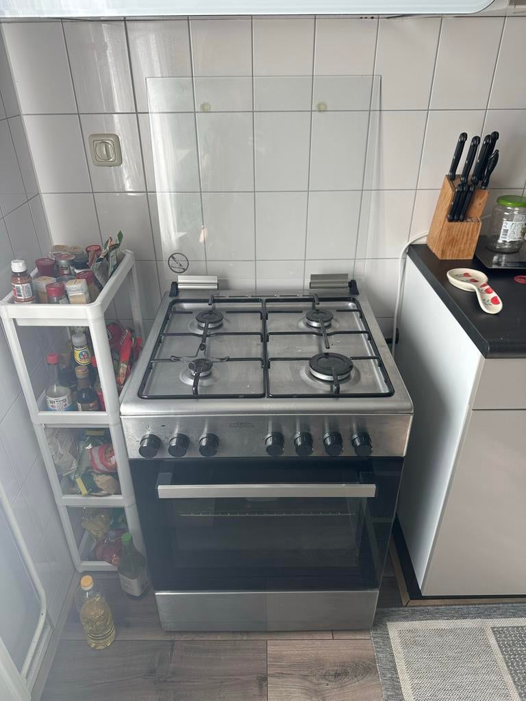 Everglades Vrijstaand Gasfornuis met Oven, Witgoed en Apparatuur, Ophalen, 60 cm of meer, 4 kookzones, Zo goed als nieuw