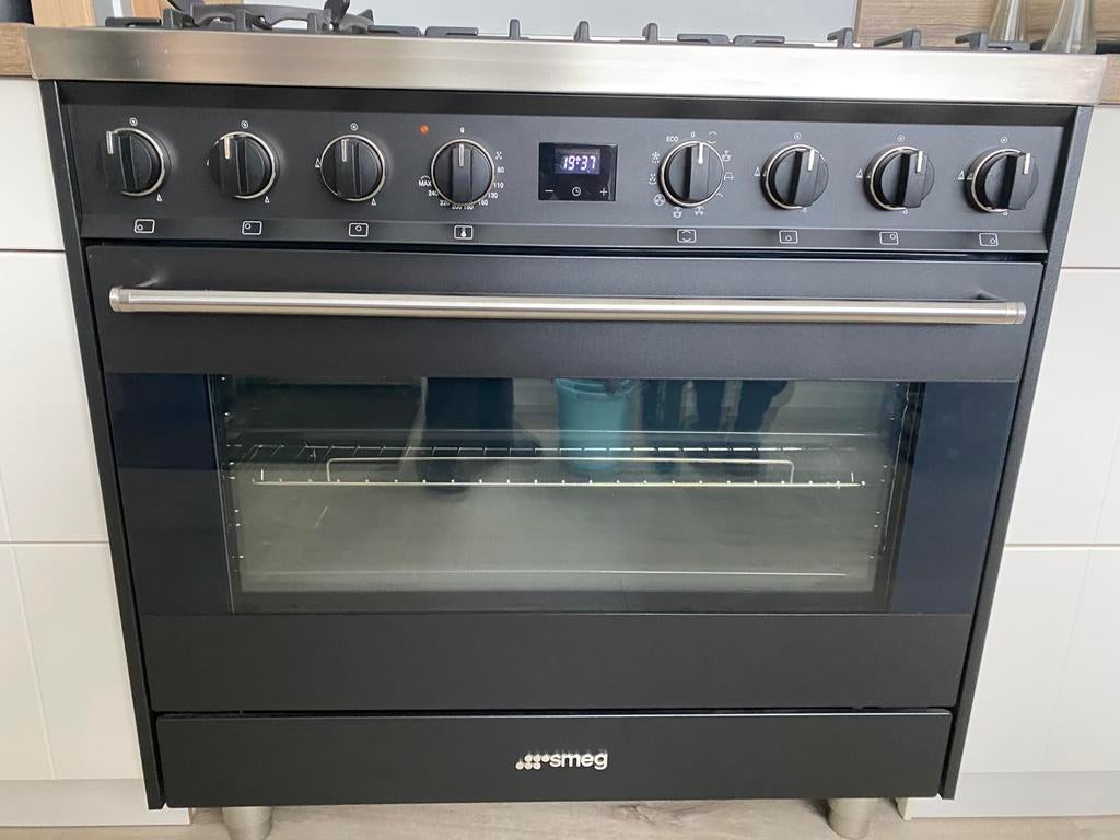 Smeg gasfornuis, Ophalen, 60 cm of meer, Zo goed als nieuw, Gas