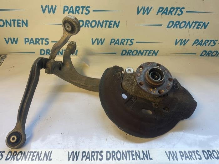 Fusee links-voor van een Audi A8, Gebruikt, -, Verzenden, -