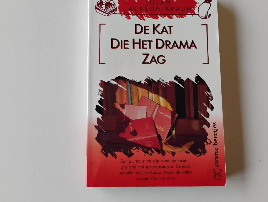 Boek de kat die het drama zag L. Jackson Braun, Ophalen of Verzenden, Gelezen