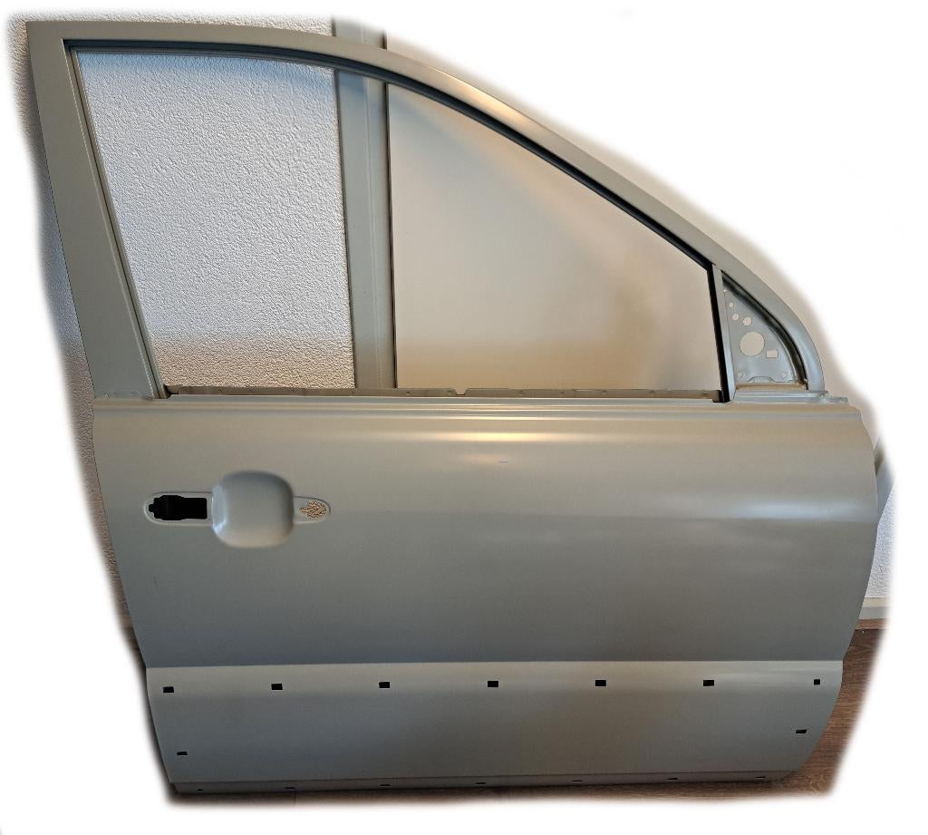 Deur Kia Sportage 2004-2010 Rechts Voordeur Origineel, Ophalen, De Rie Automaterialen, Info@derieautomaterialen.nl, Kaardebol 2